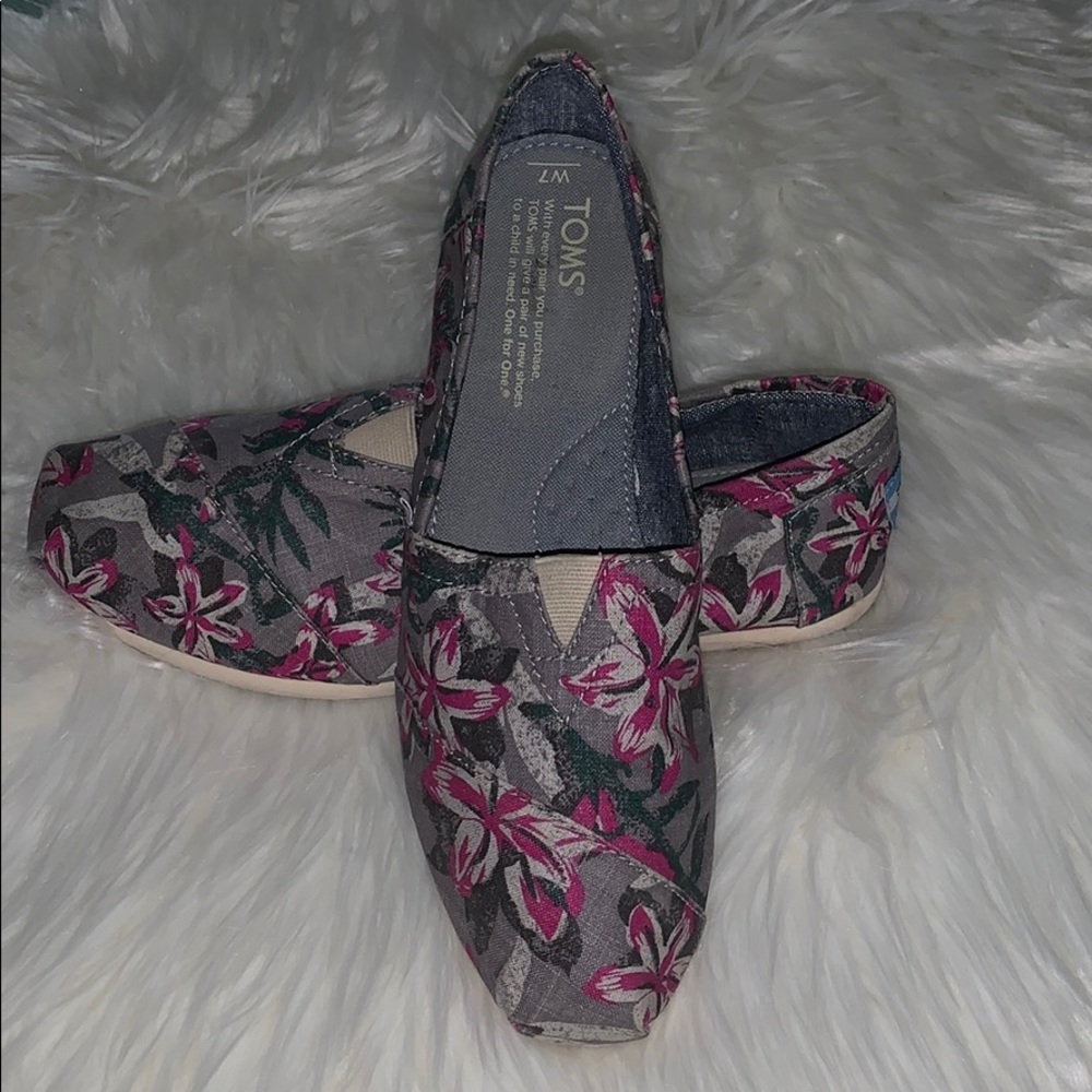 Flower Toms